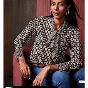 Chico’s Petite Medium Geometric Link Bow Blouse - Chico’s 1P) NWT